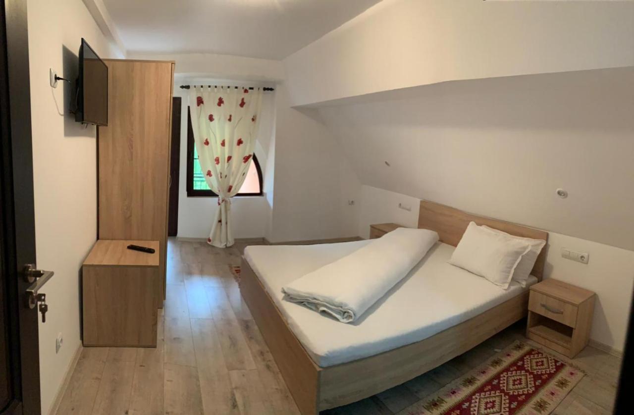 Hotel M Dey Vişeu de Sus Exteriér fotografie